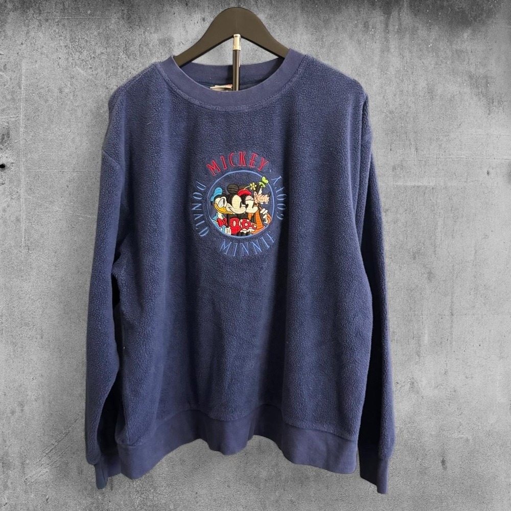 Disney vintage Mickey Mouse crewneck sweatshirt  Mickey, Donald, Goofy & Minnie